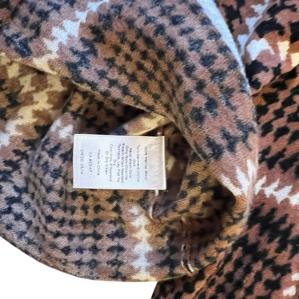 Talbots Petites 100% merino‎ wool black and brown patterned cardigan.